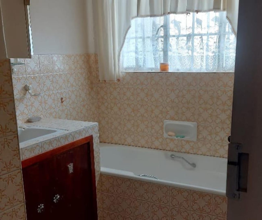 4 Bedroom Property for Sale in Deneysville Free State